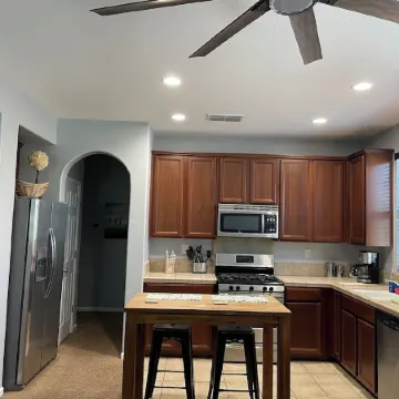 Charming 1-bedroom condo in awesome Modesto with WiFi, AC