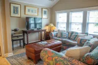 Charming Rehoboth Beach Apartment - 1.5 Blocks to the Beach!