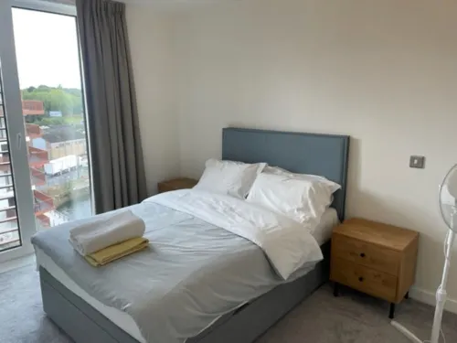 2  APARTMENT.RIVER VIEW. NETFLIX .FREE PARKING. Hotels in Gillingham