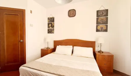 1007 GO to apartments in Leonardo Отели рядом с достопримечательностью «Defenders Square»