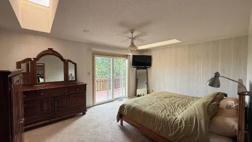 A peaceful, forest retreat with stunning views near historic Harpers Ferry.