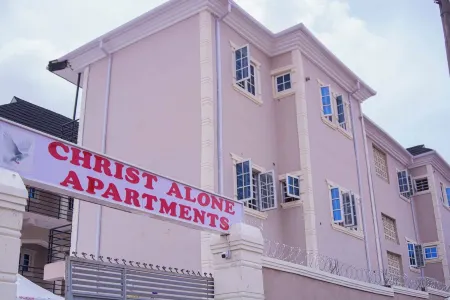 Discover the perfect blend of comfort in our stylish 2 bedroom apartments. Отели рядом с Аэропорт Ибадан