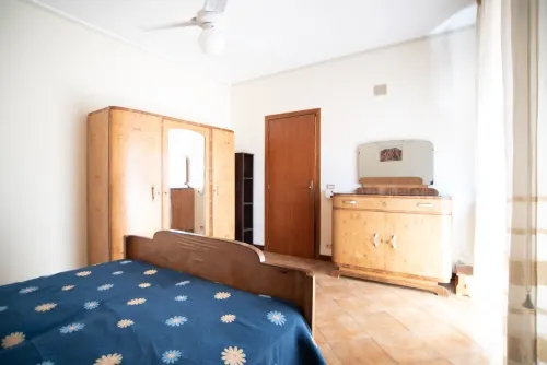 Castellana in the Center - 4 steps from the center! Large and clear apartment.