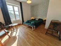 Grande Maison de Bourg 12 Couchages à 700m du Château de Cheverny Hotels in Cour-Cheverny