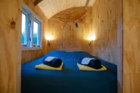 Ruime Pipowagen aan het bos in Dwingeloo Hotels in Westerveld