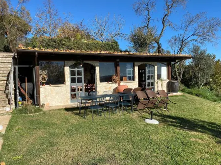 Italian countryside escape close to Rome (1 hr With pool, gym & calisthenics Отели в г. Амелия