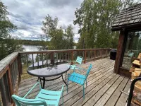 Cozy 4-bedroom lake front house with WiFi between Sterling and Soldotna