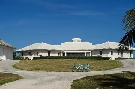 Plage Rose Estate 4 Bedroom Home