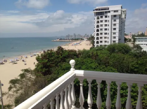 Salinas- Beautiful Beach View Apartment- Family Friendly Hotels in 