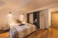 Urban loft with private garden - hyper center