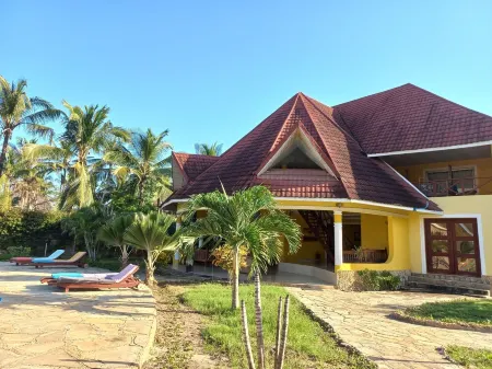 Maranda Cool Breeze Villa - 2minutes to the beach