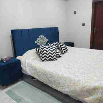 2 Bed lounge Fully Furnished Brand New Apartment on Daily rents Rooms