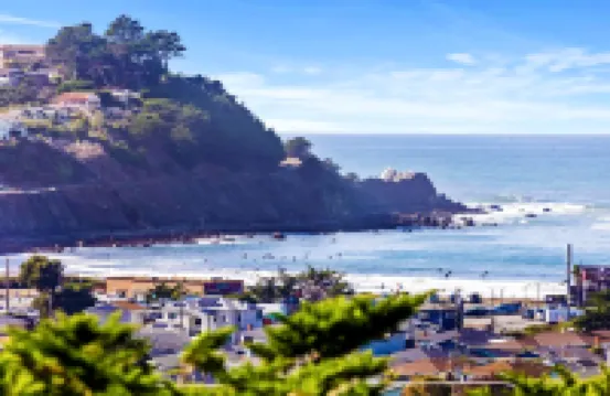 Breathtaking Oceanfront Beach House with Barbecue and Hot-tub in Pacifica, California