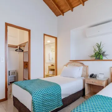 Portal del Rodeo Aparta飯店 - 阿卡迪亞購物中心 恩裡克奧拉亞埃雷拉機場附近的飯店