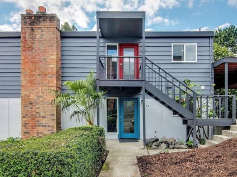 Downtown Kirkland - Modern 3rd Street Retreat
