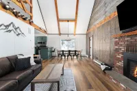 White Cap Cabin-Dog Friendly Chalet in N. Conway!