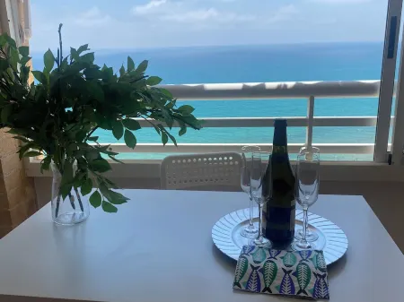 Golden Holidays, front row beach. Vacaciones Doradas