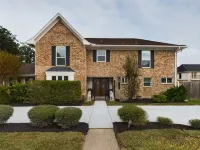 Buckle & Boots BNB - 20 minutes to downtown + pool