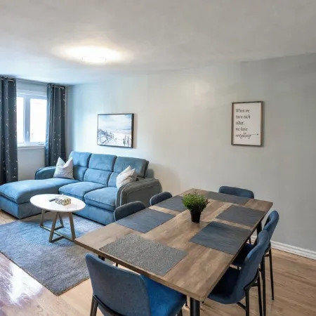 3BR 6Beds 5min Walk distance to Metro, Free Parking, next to Place Bell AC