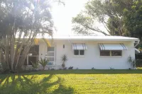 Jensen Beach Retreat: Beach, Boat, & Golf Min Away