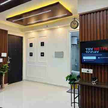 Cozy luxurious 1bhk apartment in Noida with WiFi, AC Others