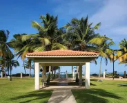 Newly Renovated Luxurious Beachfront Condo