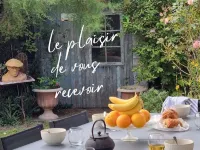 CHARMING HOUSE 50 M FROM THE BEACH Hotels in Lancieux