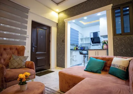 Nhyira by Judisol Apartments. Your Home Away From Home! Отели в г. Atebubu-Amantin