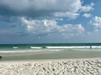 Cozy Apt King Bed w Laundry 25 to Beach Unit #C