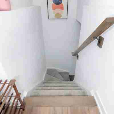 Luxury Modern Townhouse Six Minutes to the Falls Others