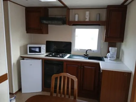 Situated in a quiet, relaxing location 25 minutes from the beach and Naussica. Отели рядом с достопримечательностью «Field of the Cloth of Gold / Camp du Drap d'Or (7-24 June 1520)»