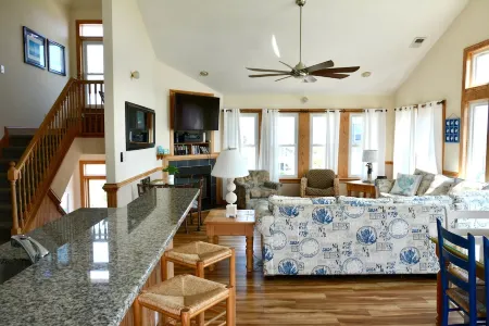 ComeSailAwayOBX-gorgeous 6 bedrooms/5.5 baths, oceanviews, pool, hot-tub,  beach