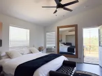 Serene Hilltop Retreat,Jacuzzi,Near Julian DT,Stunning Natural Views&Cozy beds Julian Trading Post and Orchard附近的飯店