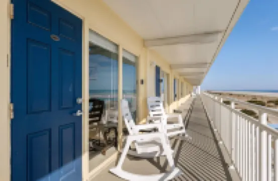 Gorgeous Views and Beachfront Pool - Serene Oceanfront Escape Hotels in Wildwood Crest