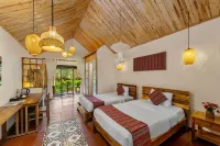 Cuc Phuong Mineral Retreat - Bares