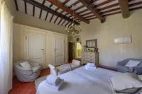 Villa with private swimming pool on the Florentine hills 25 Km from Florence Hotels in Pelago