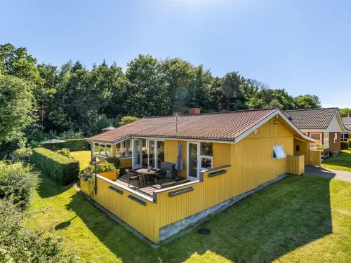 "Ephra" - 150m from the sea Hotels in Bjert