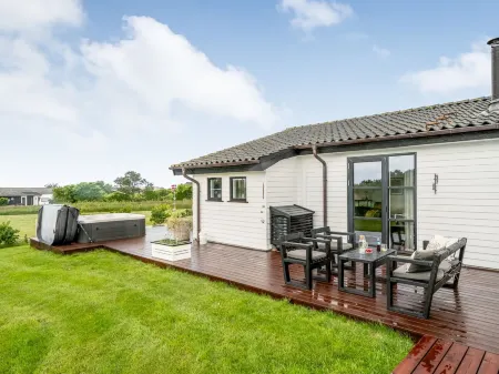 "Selke" - 300m to the Fjord Отели в г. Vestervig