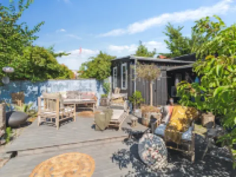 "Hebba" - 125m from the sea