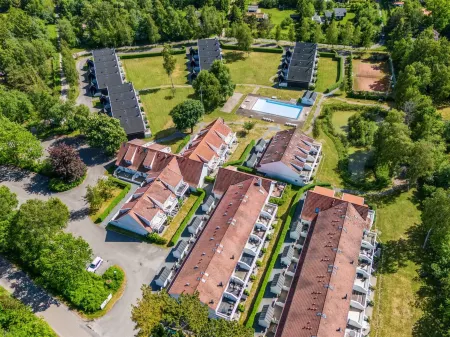 "Anniek" - 1km to the Fjord