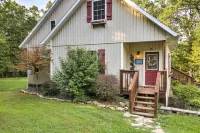 Hot Tub & Wooded Views: Lakefront Blue Eye Cottage - parking