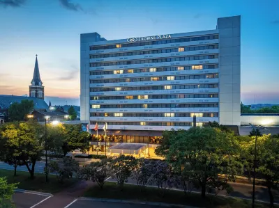 Crowne Plaza Knoxville Downtown University Hotels near University of Tennessee