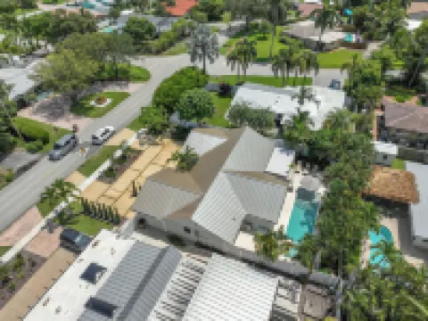 HGTV Design Star - Beach entry, Pool- Spa Heaven