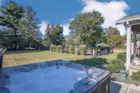 PRIVATE heated pool & hot tub, dogs ok, near Keeneland Hotels near Blue Grass Airport