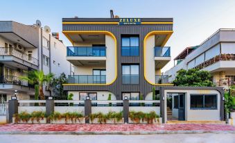 Zeluxe Suite Hotel