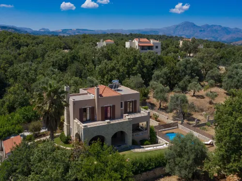 Villa in Prines with Private Pool & Garden - 3성급