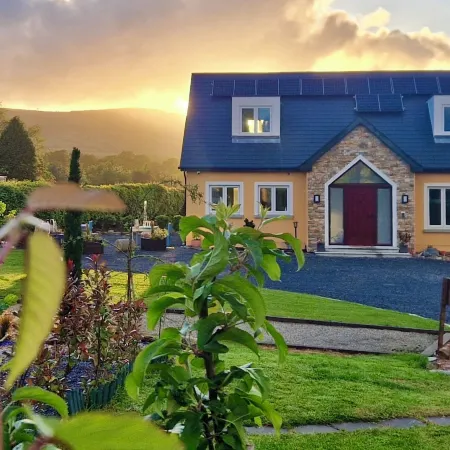 B&B and Self Catering Mon Petit Cottage