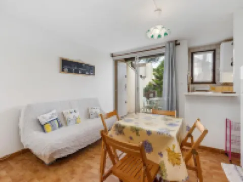 Cozy Retreat Near Agde Beach