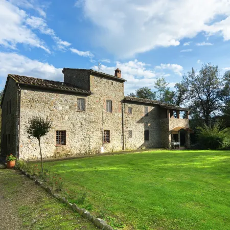 Authentic farmhouse with pool