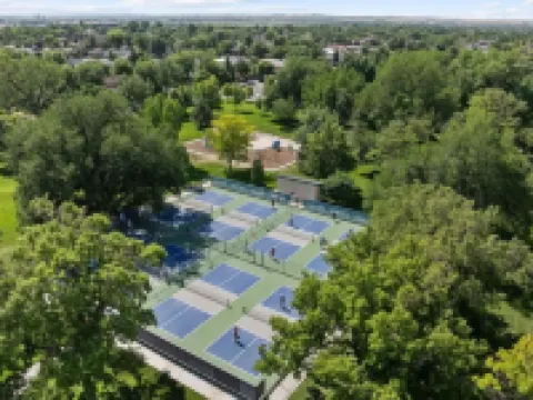 Windsor Farmhouse Family Fun, Yard & Fireplace Hotels in Windsor